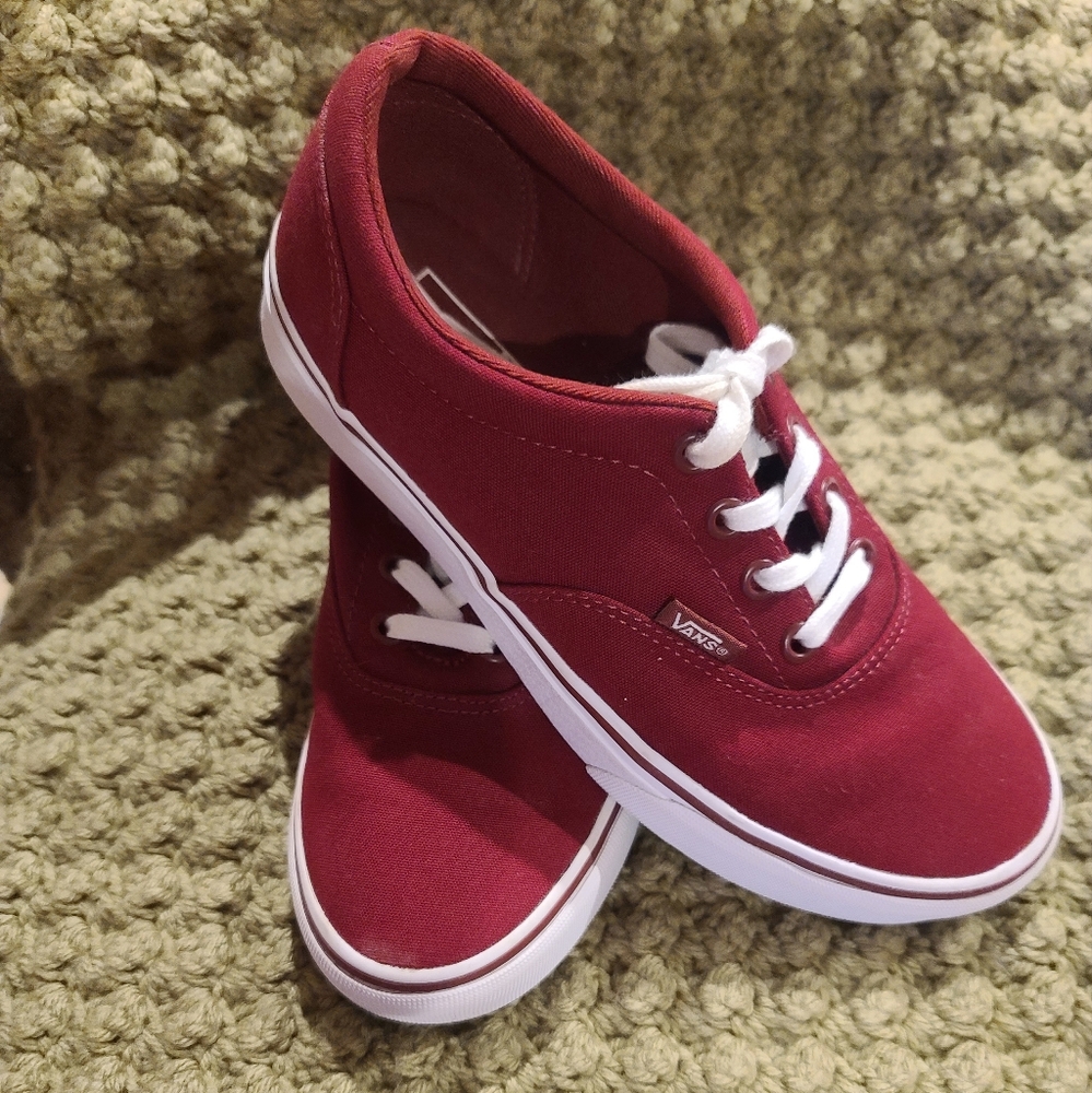 Womans Burgundy VANS 7.5